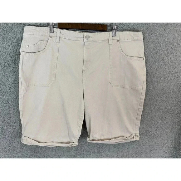 Gloria Vanderbilt womens bermuda shorts‎ 24W beige all around slimming effect - Picture 1 of 7